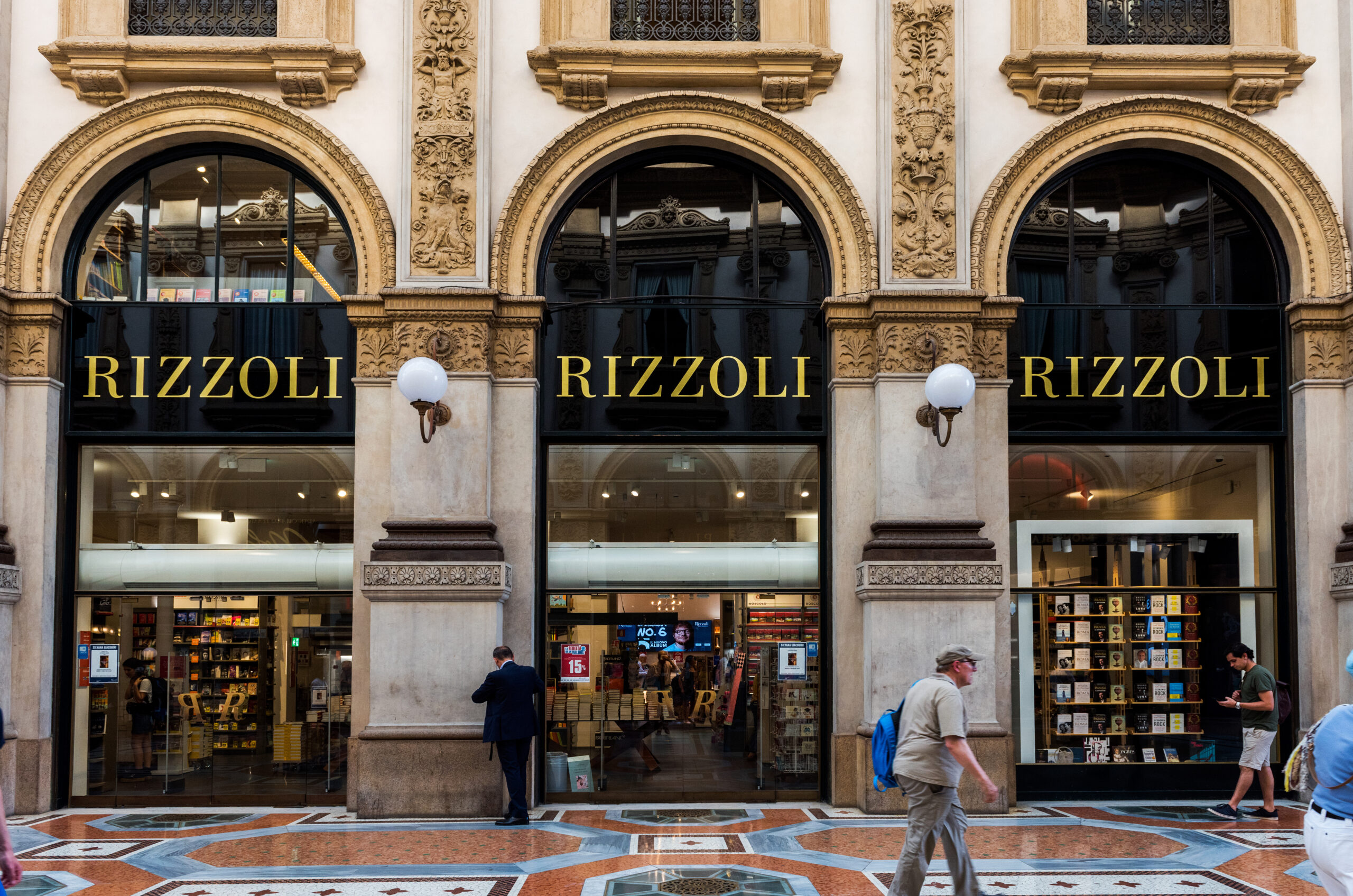 rizzoli galleria vittorio emanuele milano